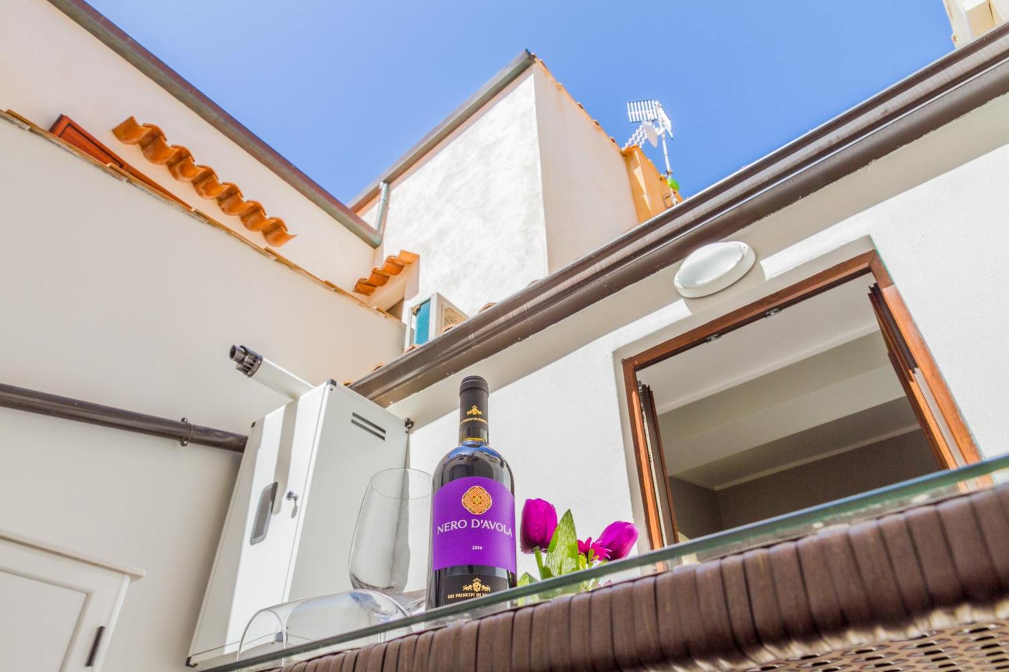 Suite Bordonaro Apartments Чефалу Экстерьер фото
